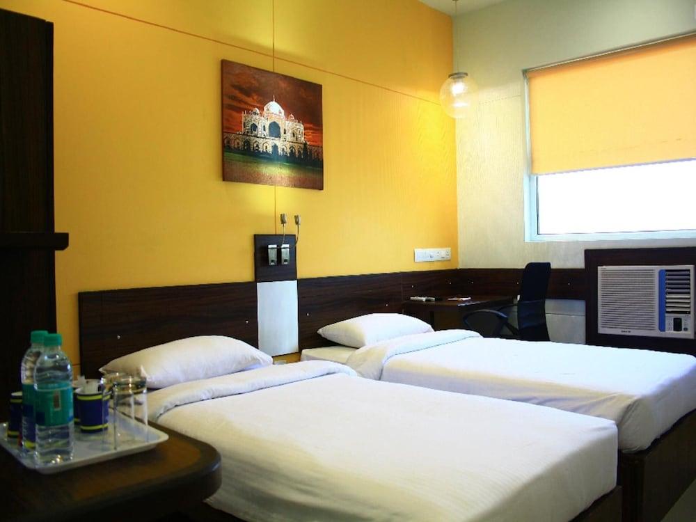 East Delhi Hotell New Delhi Exteriör bild