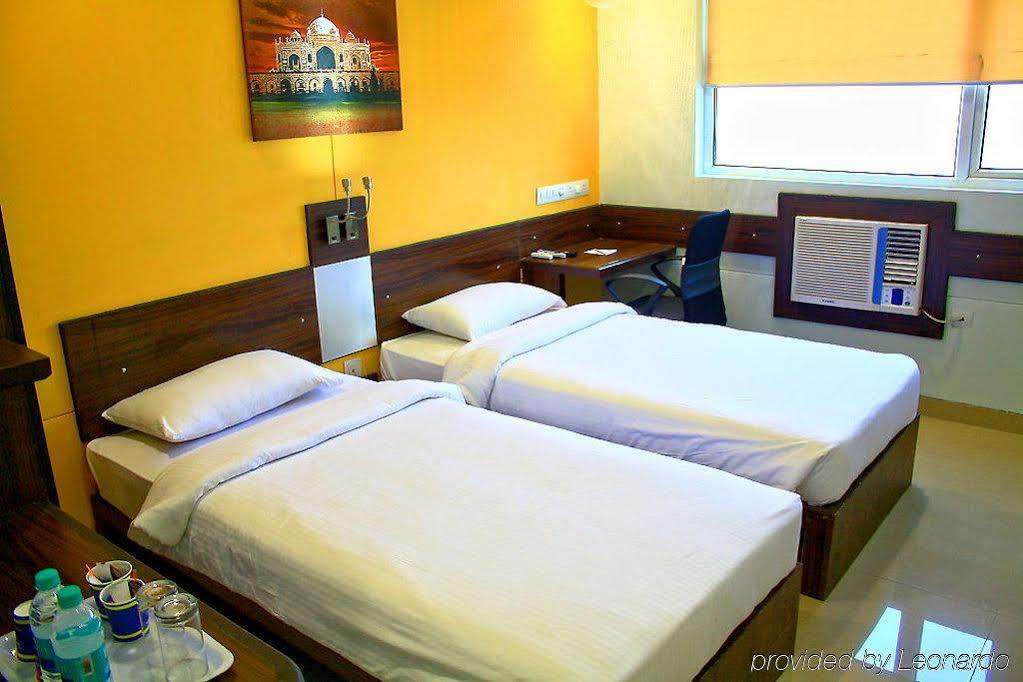 East Delhi Hotell New Delhi Exteriör bild